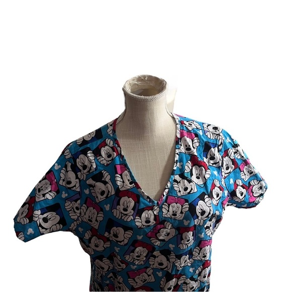 Disney Mickey & Minnie Mouse Print Women Blue V-Neck Short Sleeve Scrub Top Sz L - Picture 2 of 16
